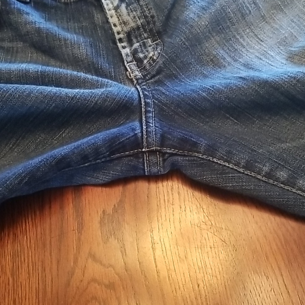 Bke Capris - image 7